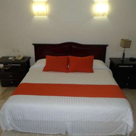 Hotel Poza Rica Inn Екстериор снимка