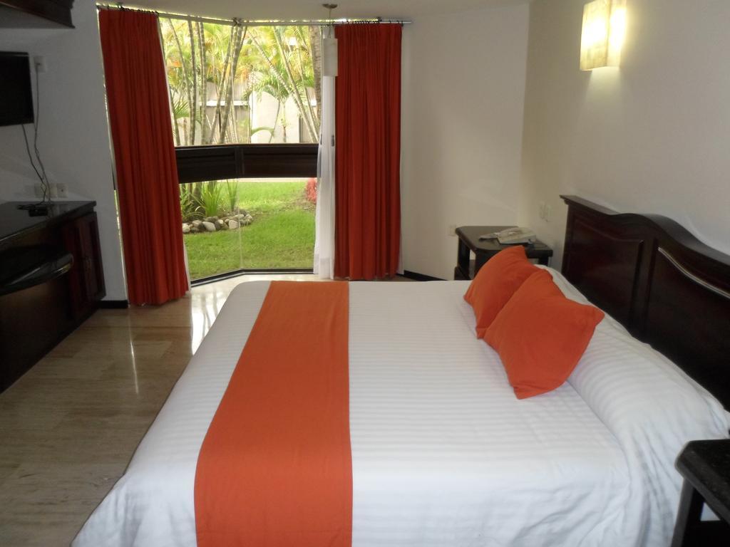 Hotel Poza Rica Inn Екстериор снимка