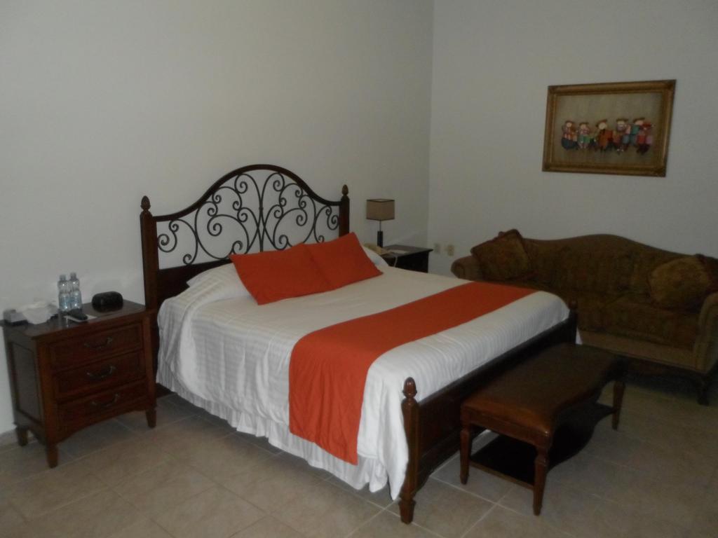 Hotel Poza Rica Inn Екстериор снимка